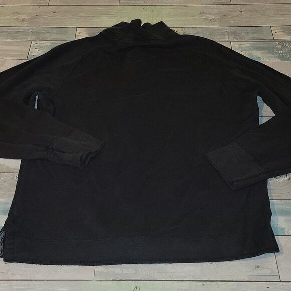 American Eagle Outfitters Athletic Fit Long Sleeved Shirt sz Large - Picture 3 of 4